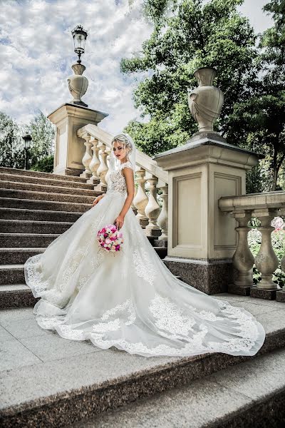 Fotógrafo de casamento Kseniya Kamenskikh (kamenskikh). Foto de 6 de maio 2019