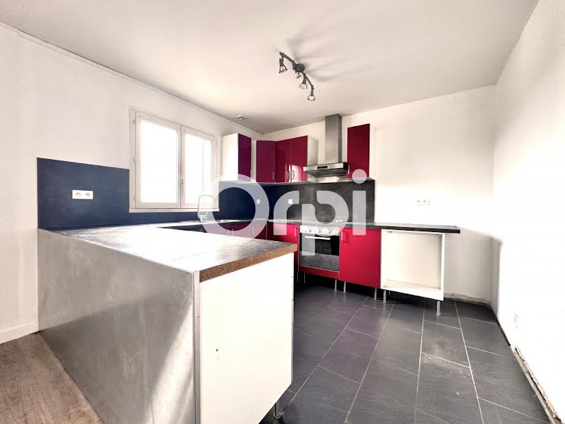 Vente maison 6 pièces 218 m² à Villeneuve-Saint-Germain (02200), 178 900 €
