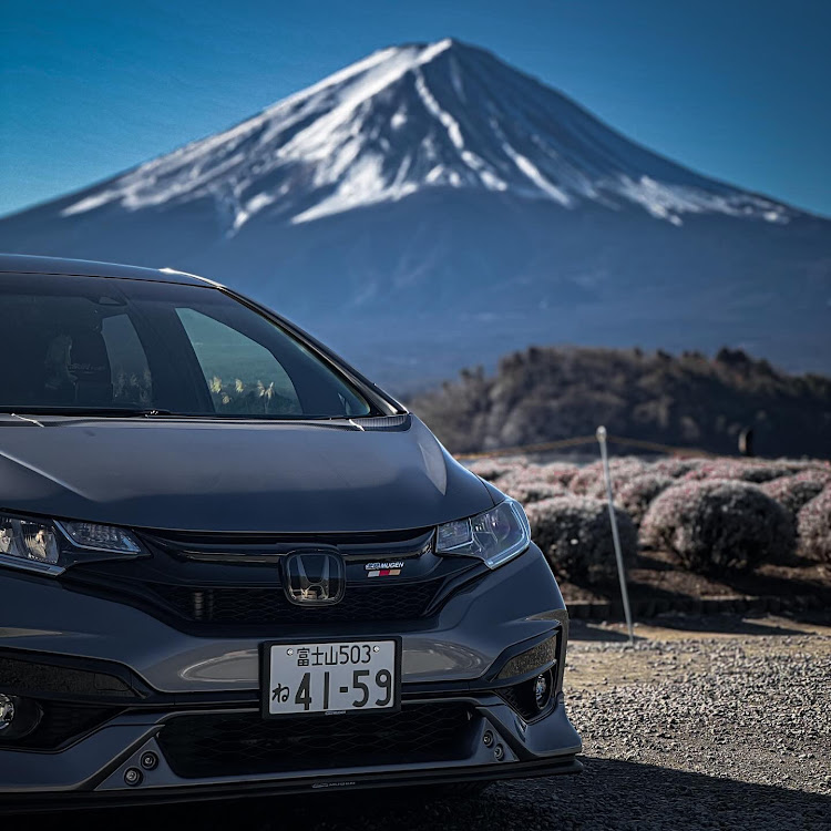 フィット RSのhonda・GK5・無限MUGEN・ドライブ・シャイニンググレーメタリックに関するカスタム事例の投稿画像2枚目