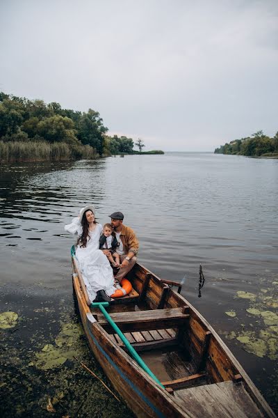 Jurufoto perkahwinan Elena Velichko (velychko1). Foto pada 8 Julai 2020