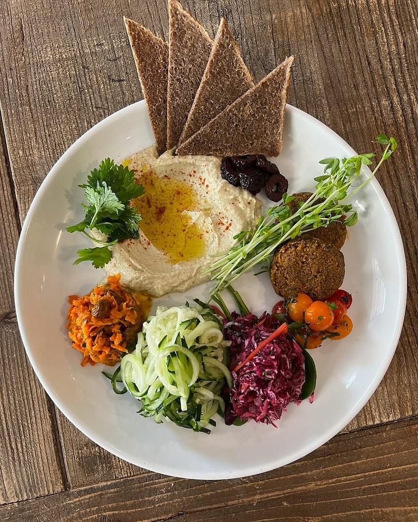 ionie Organic Cafe Platter