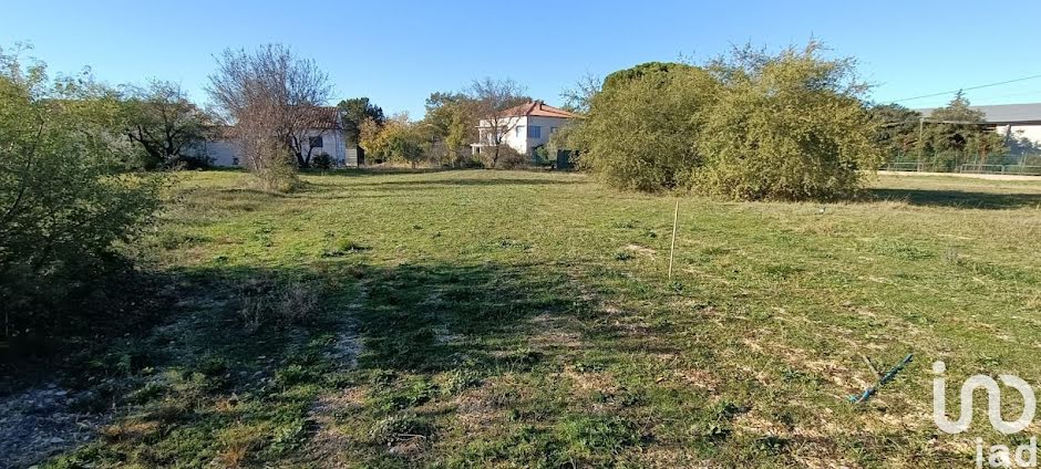 Vente terrain  800 m² à Carpentras (84200), 240 000 €