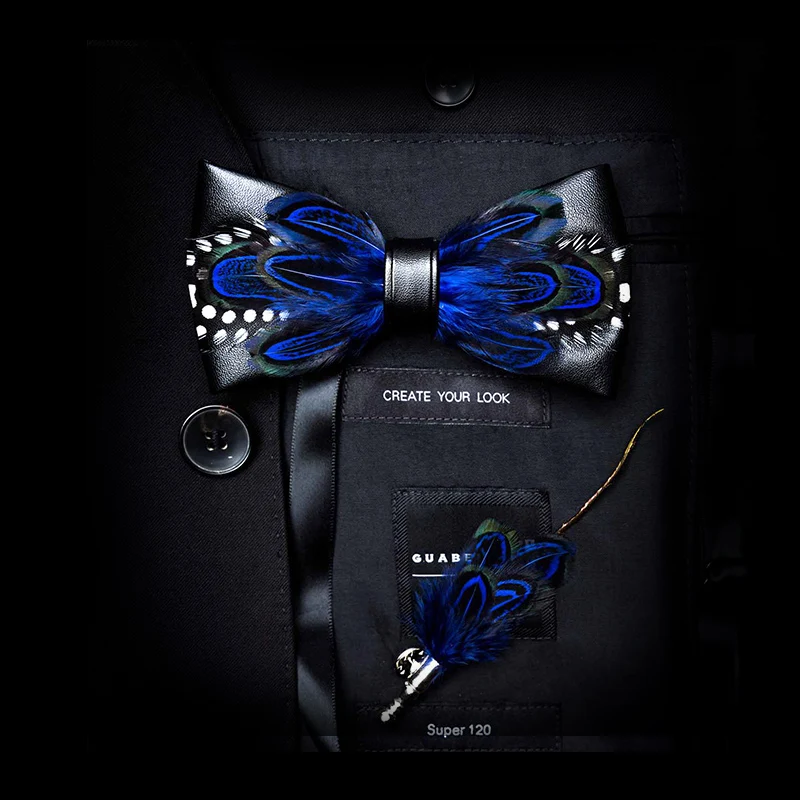 Gravata borboleta de pena, acessório elegante para homens e mulheres. Perfeita para ocasiões especiais, casamentos e eventos formais.