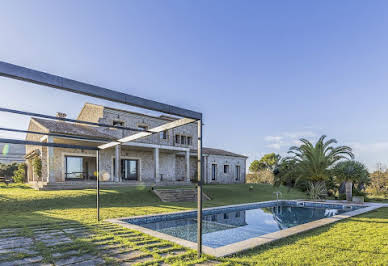 Villa avec piscine et jardin 1