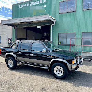 ダットサントラック 4WD