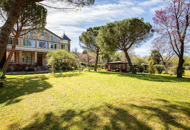 Maison avec piscine et terrasse 11