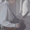考 え 中
