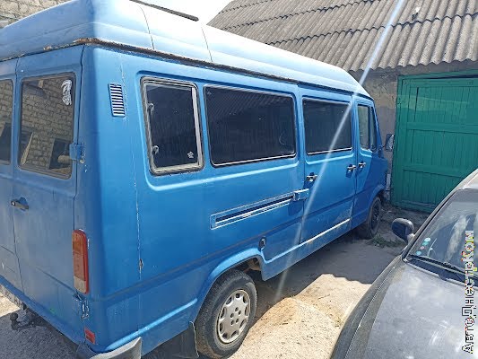продам авто Mercedes 230 230 (W124) фото 1