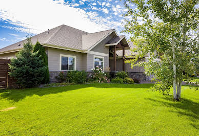 House with pool 1