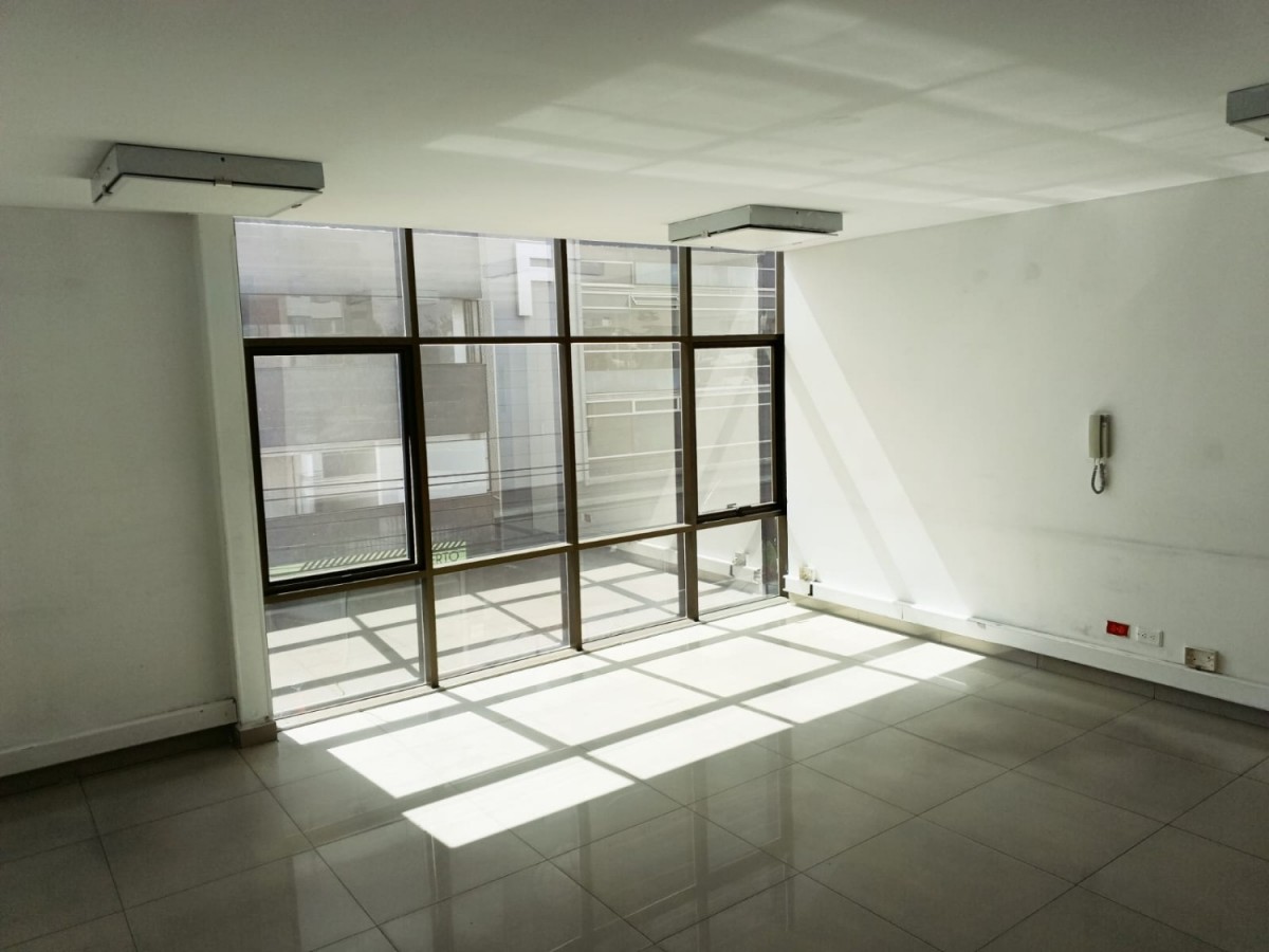 Edificio En Arriendo - La Castellana, Bogota