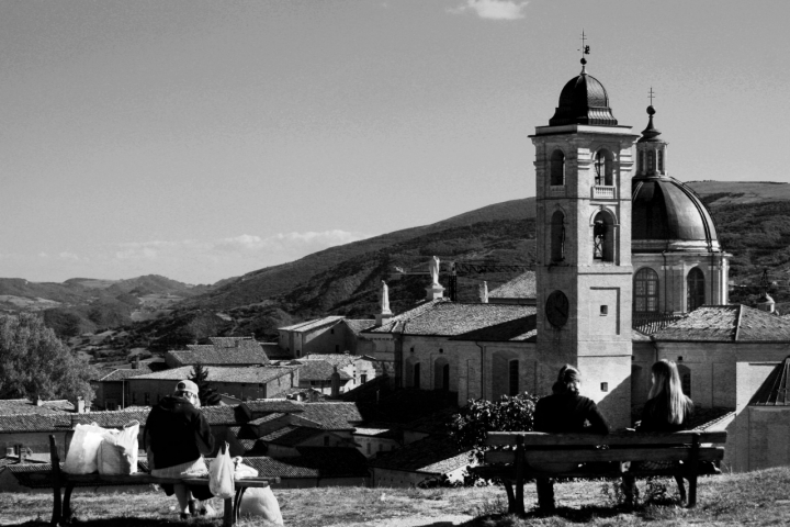 Panchine sul mondo di Sara Imbesi