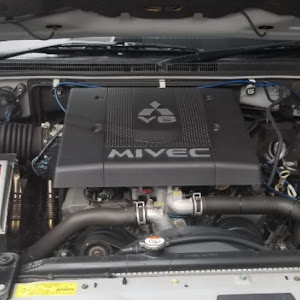 パジェロ V87W