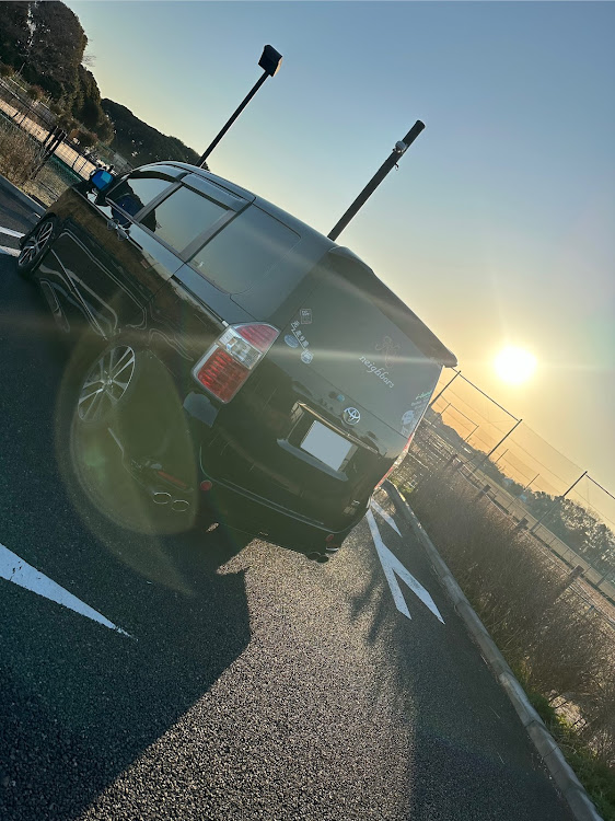 ヴォクシーの車検からの戻し・シャコタカ・マフラー交換に関するカスタム事例の投稿画像3枚目
