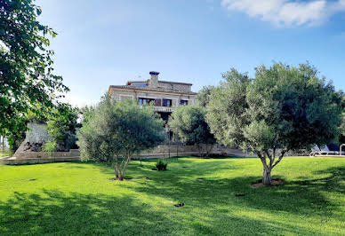 Maison avec piscine et terrasse 12