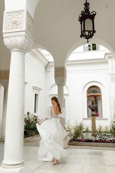 Fotógrafo de casamento Lyudmila Osokina (fotomila). Foto de 25 de agosto 2023