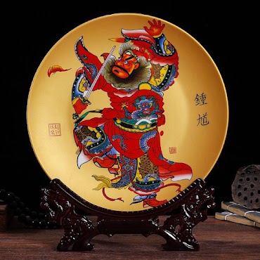 Đĩa Tranh Thiên Sư Chung Quỳ Gốm Sứ Cảnh Đức Tặng Kèm Giá Đỡ Đĩa Hình Rồng