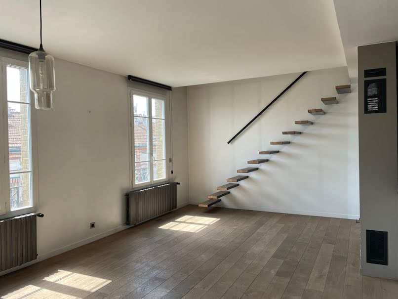 Location  duplex 3 pièces 59 m² à Suresnes (92150), 1 859 €