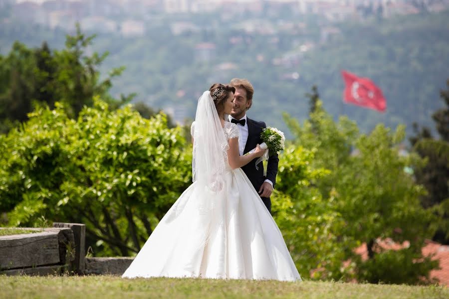 Fotografo di matrimoni Recai Büyük (recaibuyuk). Foto del 11 luglio 2020