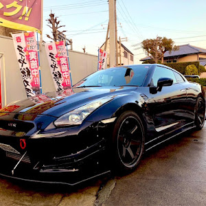 NISSAN GT-R R35