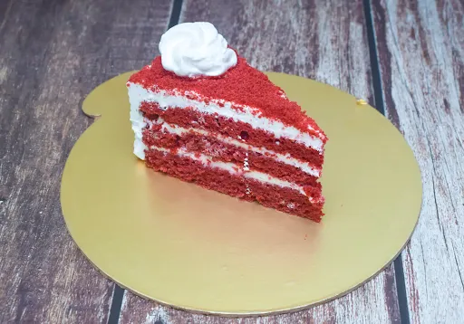 Eggless Red Velvet Pastry