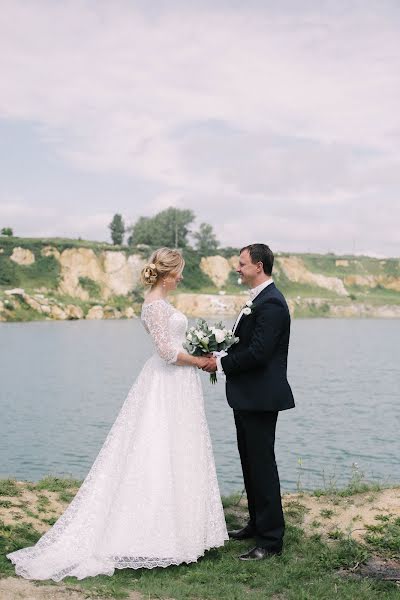 Wedding photographer Alena Ovchinnikova (alena89). Photo of 24 August 2015