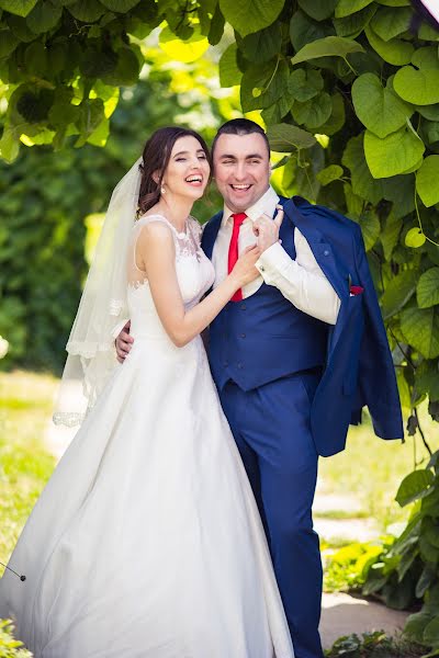 Wedding photographer Maksim Vasilenko (maximilyan77). Photo of 27 June 2017