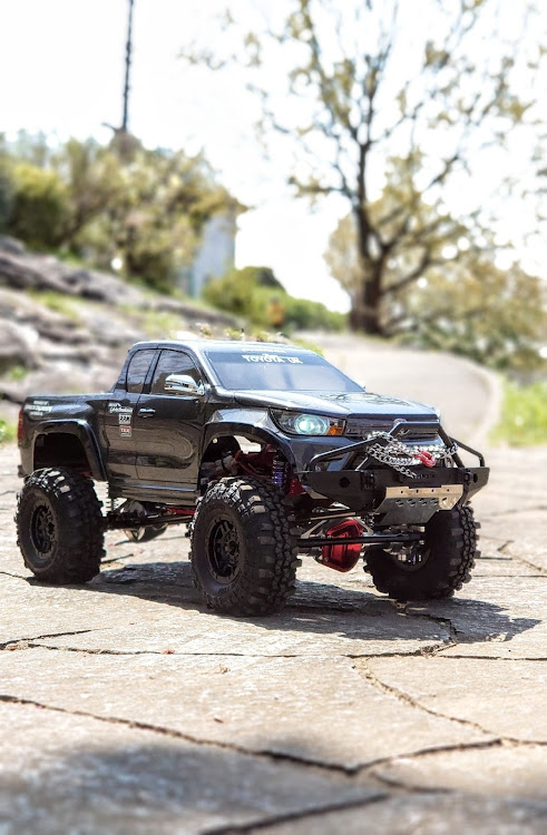 ぬわわ(草)さんが投稿したシェイクダウン・クローラー・ハイラックスエクストラキャブ・SCX・清瀬ロックに関するカスタム事例の投稿画像2枚目
