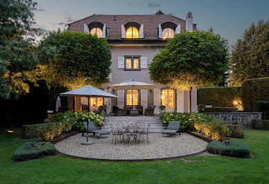 Maison avec jardin et terrasse 10