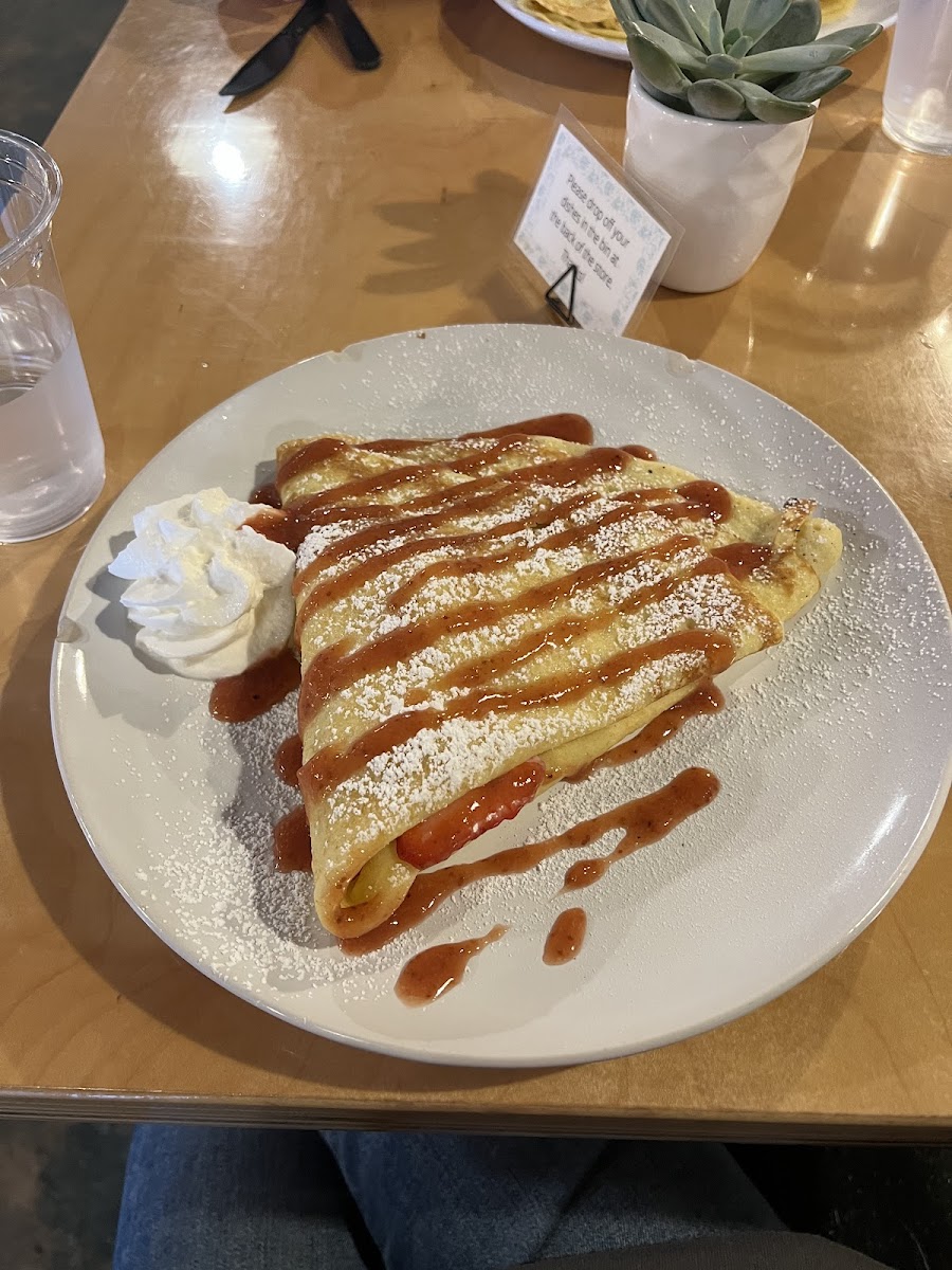 strawberry cheesecake crepe!