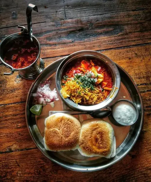 Misal Pav [2 Pav]