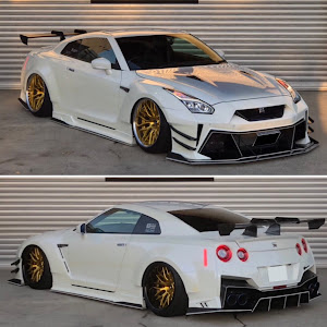 NISSAN GT-R