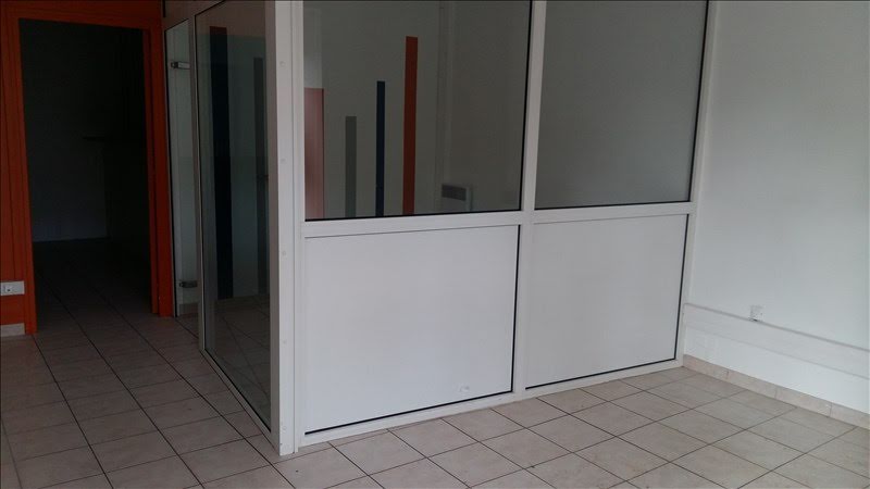 Location  locaux professionnels  20 m² à Villefranche-de-Rouergue (12200), 450 €