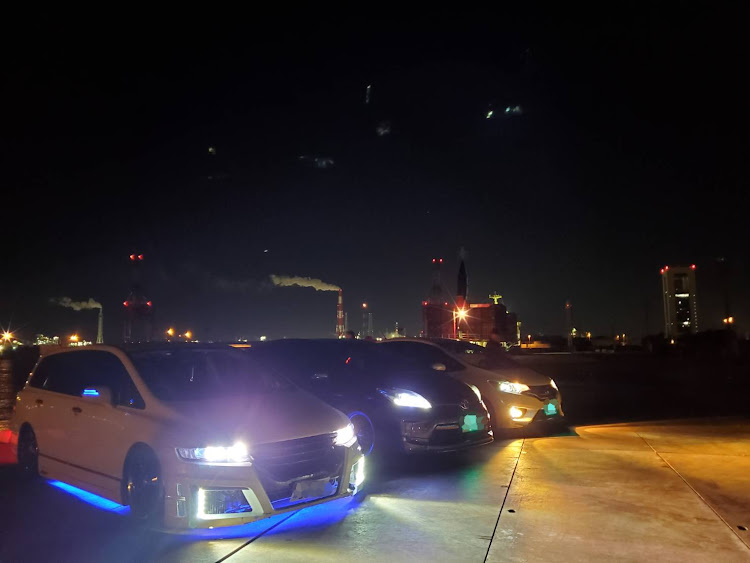 フィットの夜景・コンビナート・霞埠頭・オデッセイ・プリウスに関するカスタム事例の投稿画像2枚目