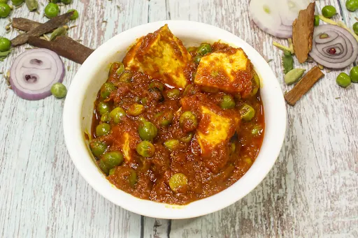 Matar Paneer