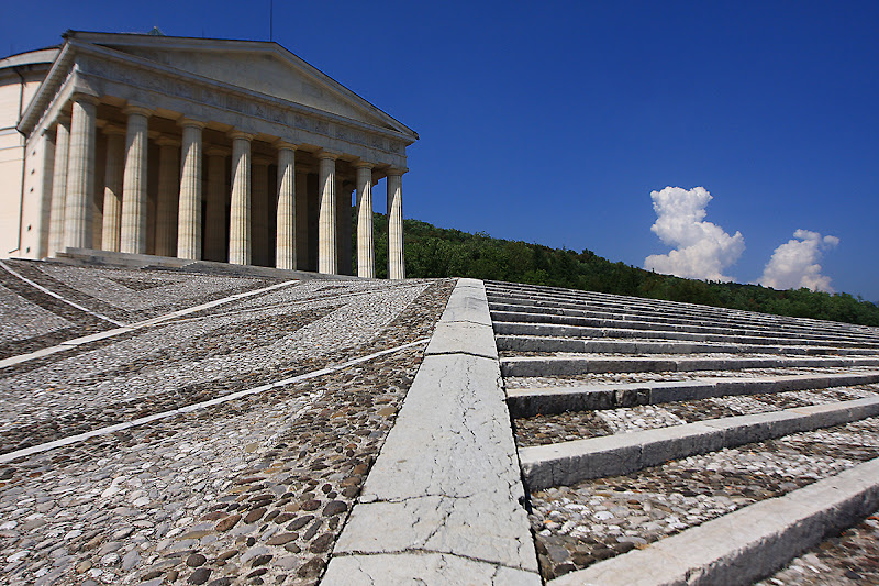 Per il tempio di PaolaTizi