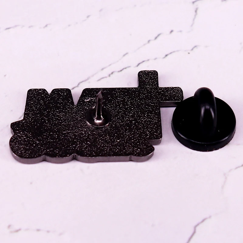 Insignia de Moda Jesús Pin Esmaltado Lleva tu fe con estilo. Pin de solapa religioso para expresar tu creencia con elegancia y distinción.