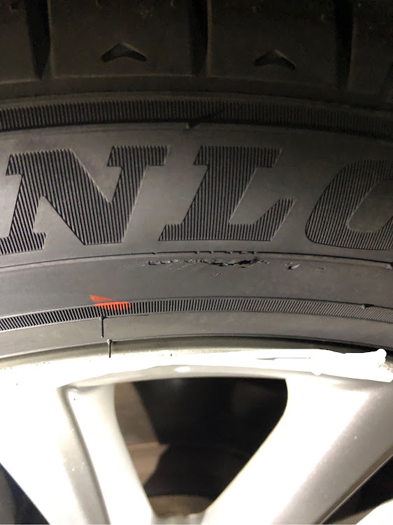 エスティマのDUNLOP・タイヤに関するカスタム事例の投稿画像1枚目