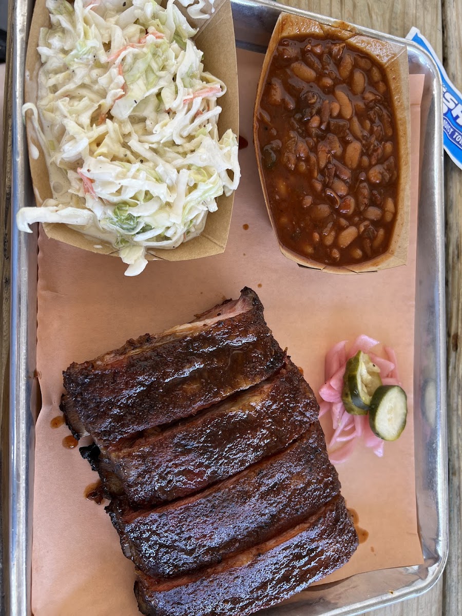 Ribs, beans and coleslaw