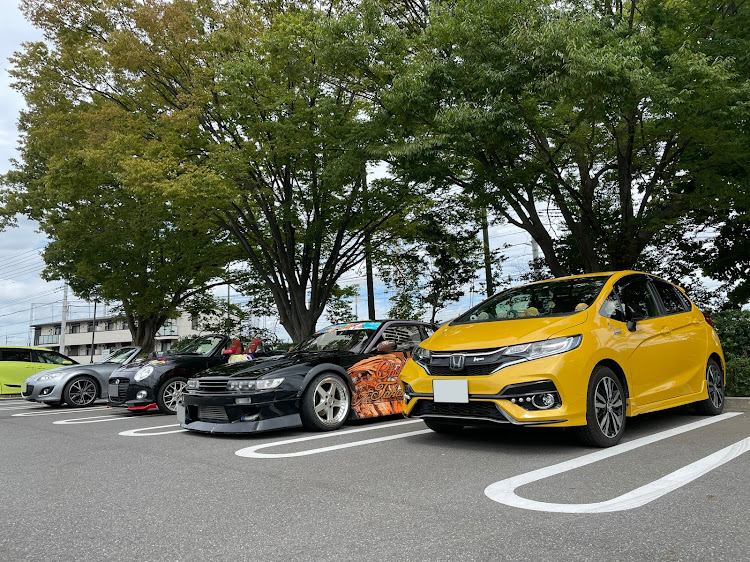 フィットの痛車・ラブライブ！・プチオフ・KANATA痛車ミーティング・緊急事態宣言に関するカスタム事例の投稿画像1枚目