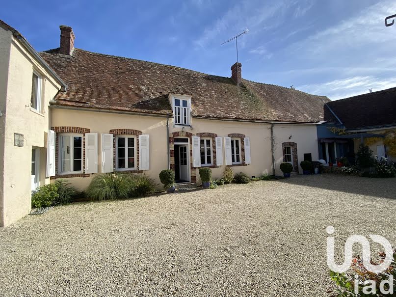 Vente ferme 10 pièces 234 m² à Sours (28630), 363 200 €