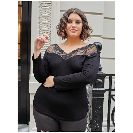 Title 1, Large Black Three-quarter Sleeve Bottom Shirt