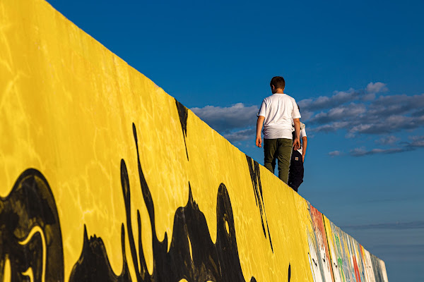 Fra muro e cielo. di Oldshoes