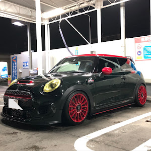 ミニ ハッチバック JCW