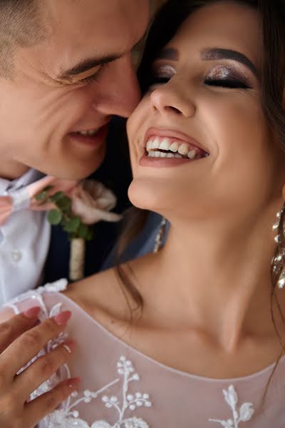 Fotógrafo de casamento Katerina Guzanova (katringuzanova). Foto de 28 de janeiro 2022