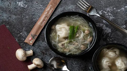 Wonton Noodle Soup Chicken