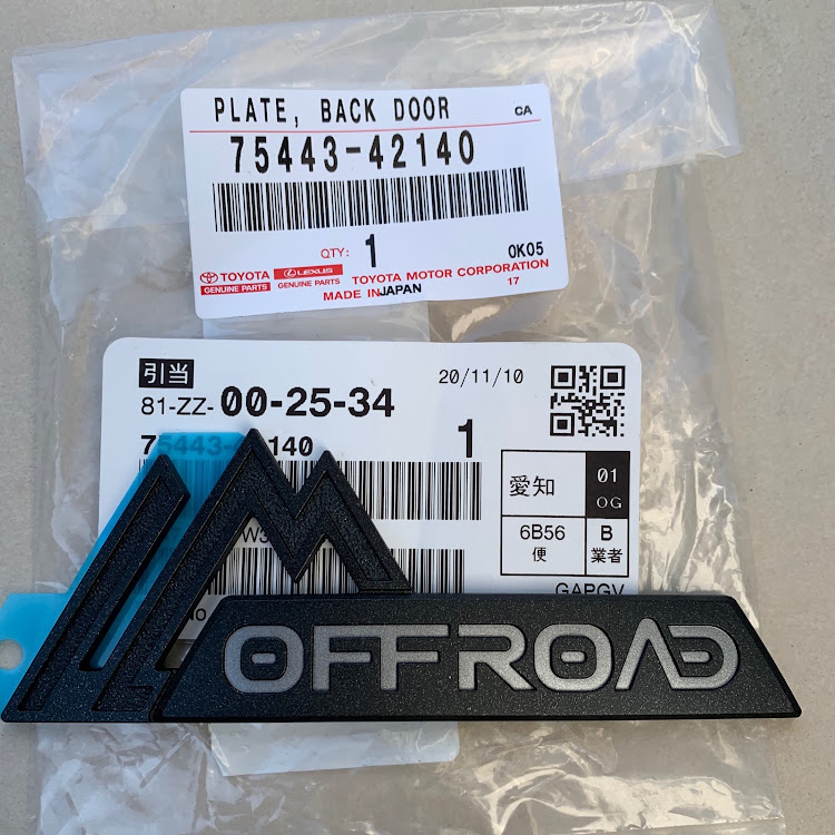 RAV4のrav4・オフパケエンブレム・車種不明に関するカスタム事例の投稿画像2枚目