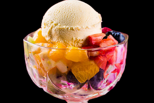 Mixed Fruits With Ice Cream (Seasonal Fruits & Ice Cream)