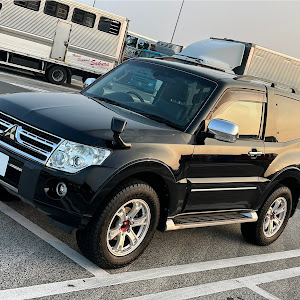 パジェロ V87W