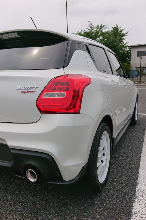 スイフトスポーツのzc33s・スイフトスポーツ・もみじ谷大吊橋・キーパーコーティング・クリスタルキーパーに関するカスタム事例の投稿画像4枚目