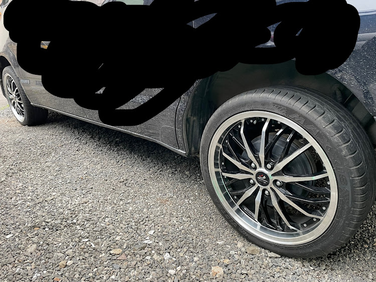 AZR60のアルミ補修・ノア・AZR65G・アルミホイール補修・ＤＩＹ作業に関するカスタム事例の投稿画像4枚目